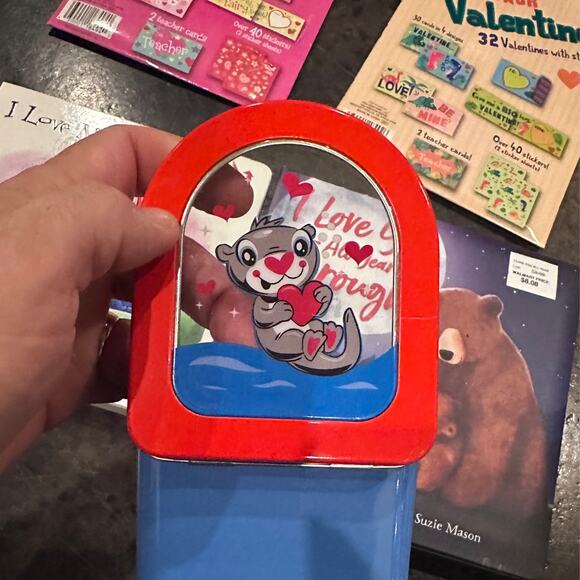 Valentines school and childrens book gift bundle - Picture 7 of 7